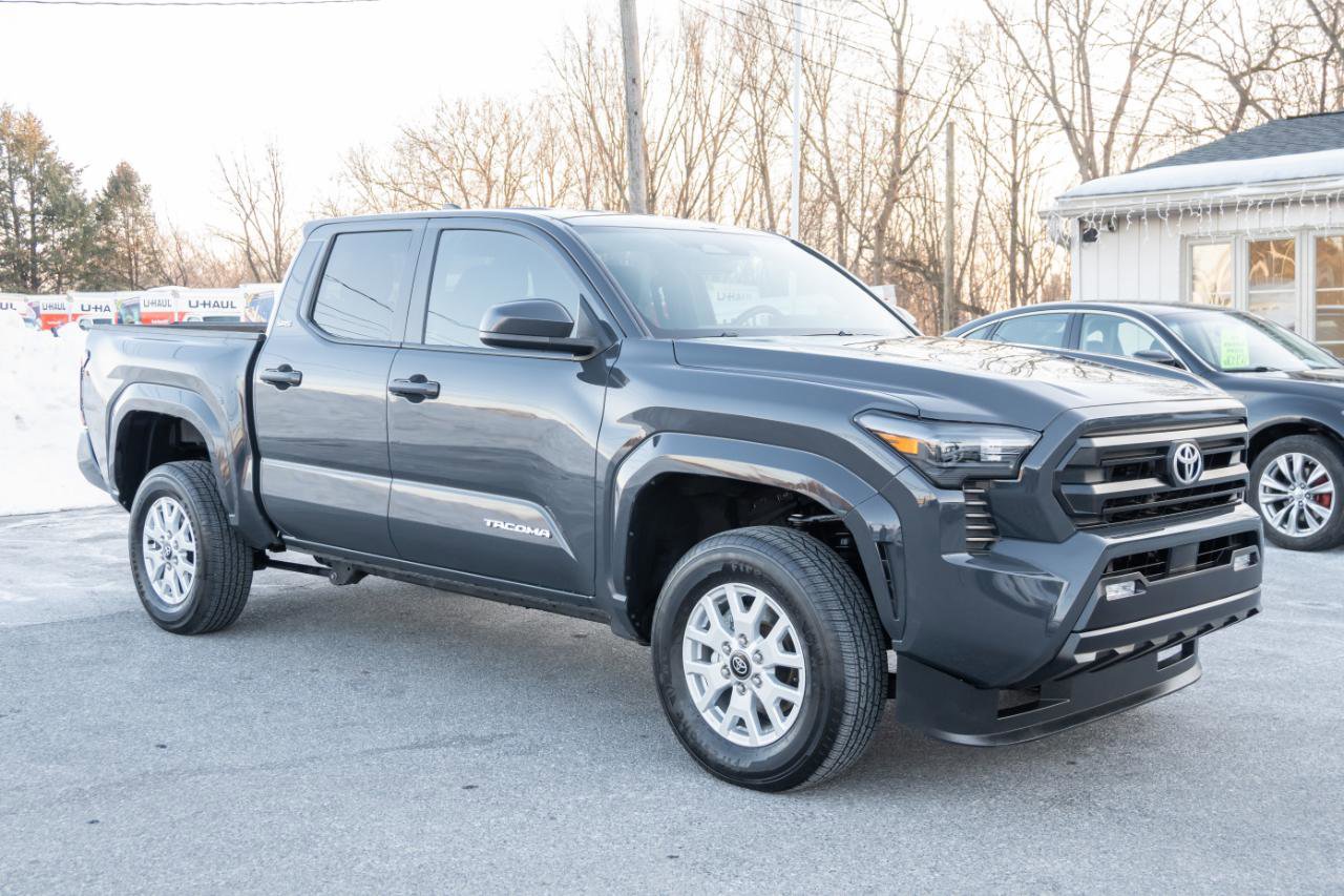 Used 2024 Toyota Tacoma SR5 RWD image 4