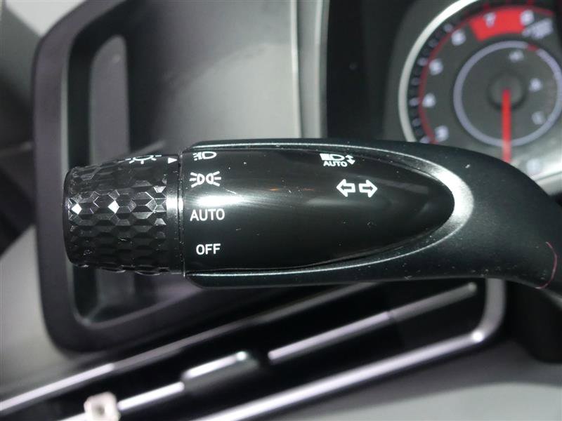 Used 2022 Hyundai Elantra SEL w/ Preferred Accessory Package image 33