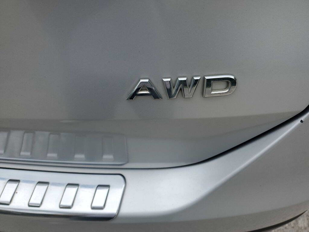 Used 2015 Nissan Rogue S AWD/4WD image 15