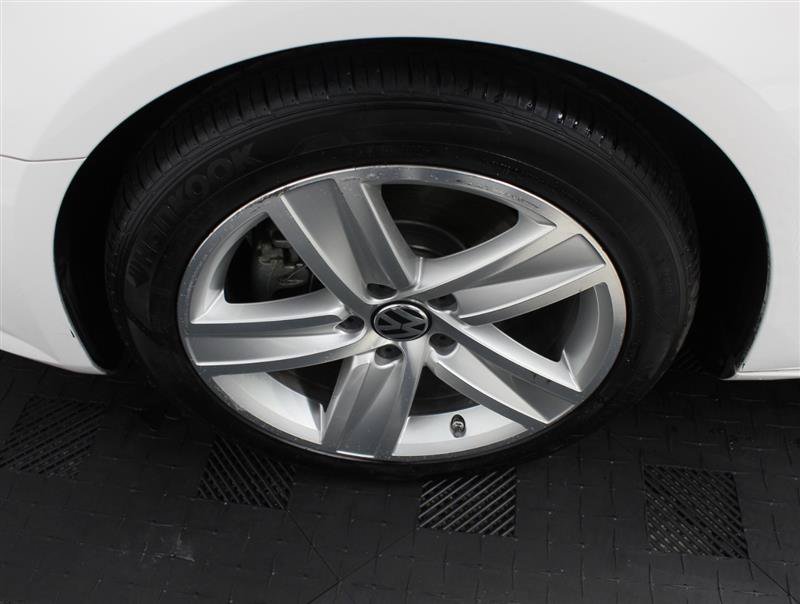 Used 2013 Volkswagen CC Sport FWD image 19
