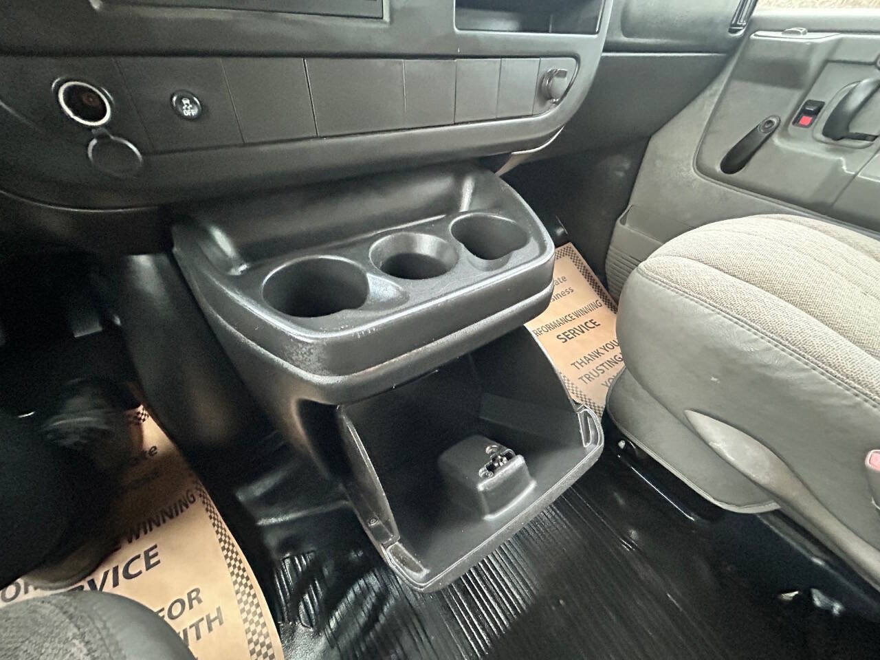Used 2012 Chevrolet Express 2500 Extended image 23