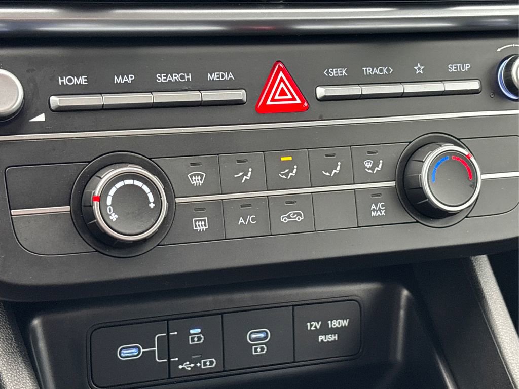 Certified 2025 Hyundai Tucson SE image 29