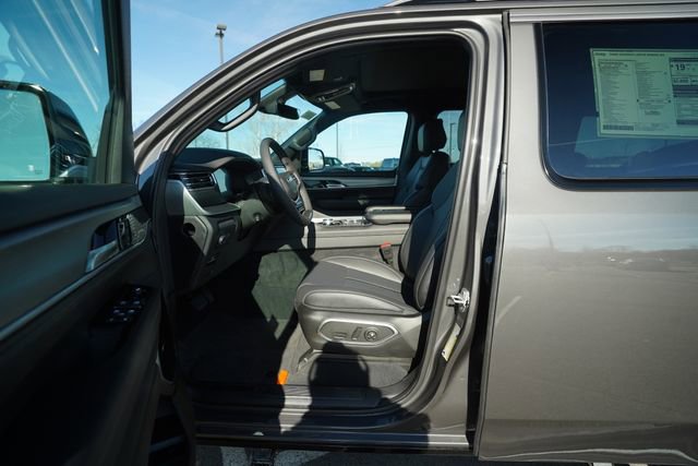 New 2026 Jeep Grand Wagoneer Limited image 11