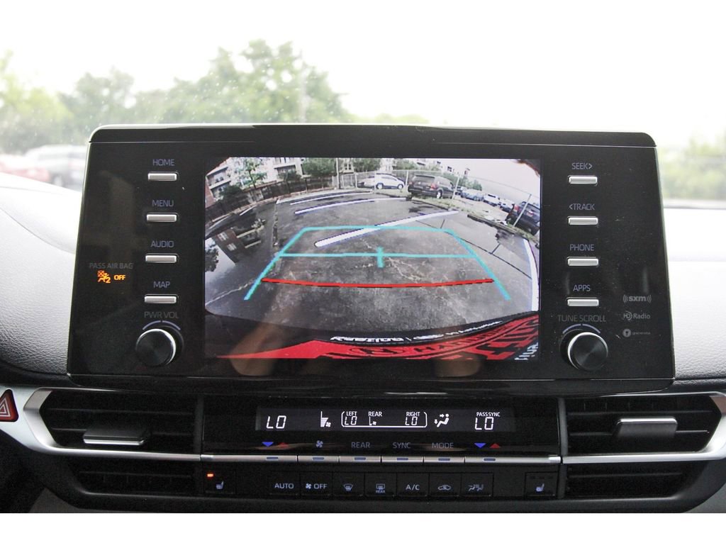 Used 2023 Toyota Sienna XLE image 29