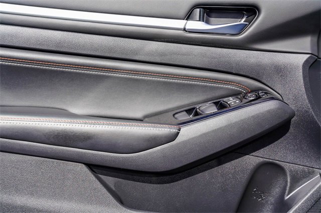 Used 2023 Nissan Altima 2.5 SR w/ SR Premium Package image 21