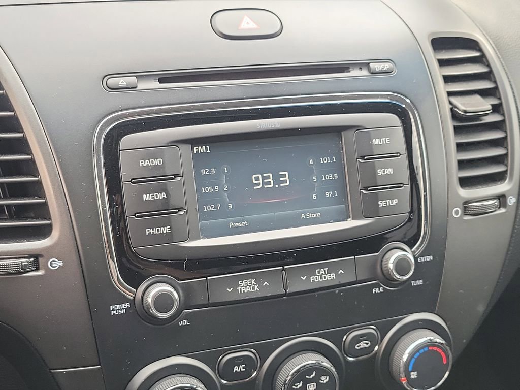 Used 2018 Kia Forte LX w/ LX Rear Camera Package image 24