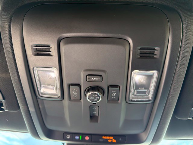 Used 2025 GMC Yukon XL Elevation AWD/4WD image 30