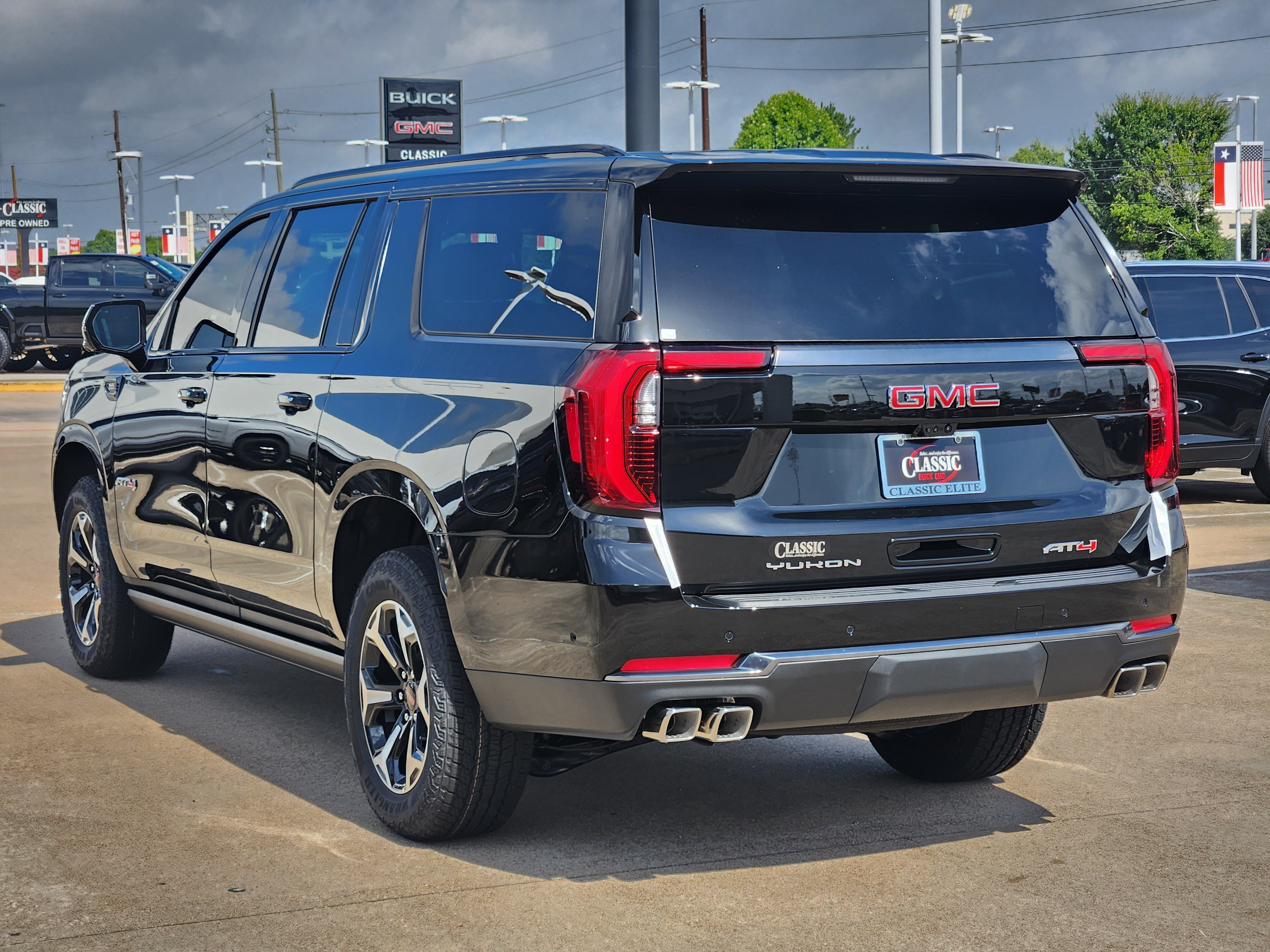 New 2026 GMC Yukon XL AT4 w/ AT4 Premium Package AWD/4WD image 4