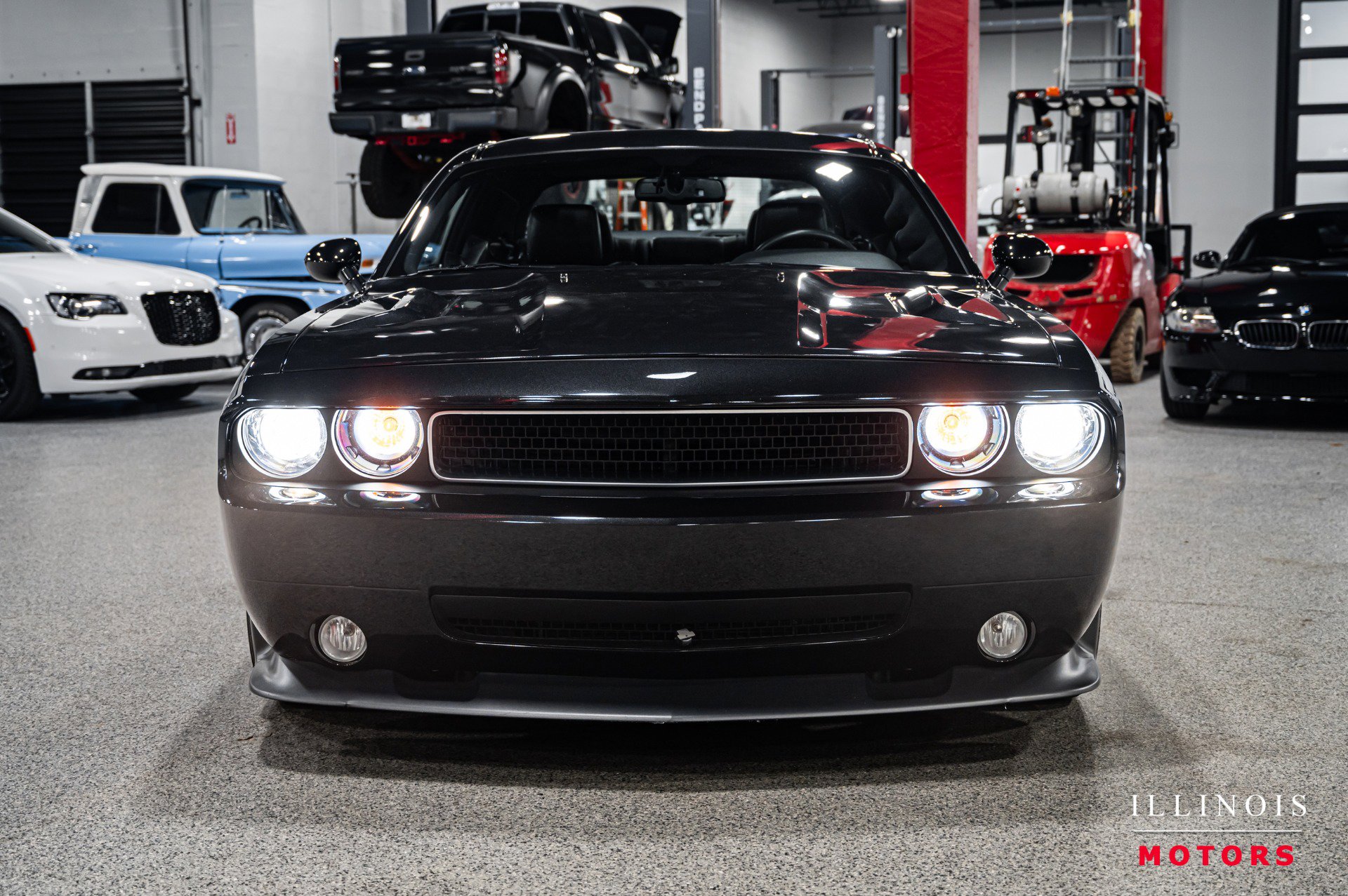 Used 2009 Dodge Challenger SRT8 w/ SRT Option Group II image 8