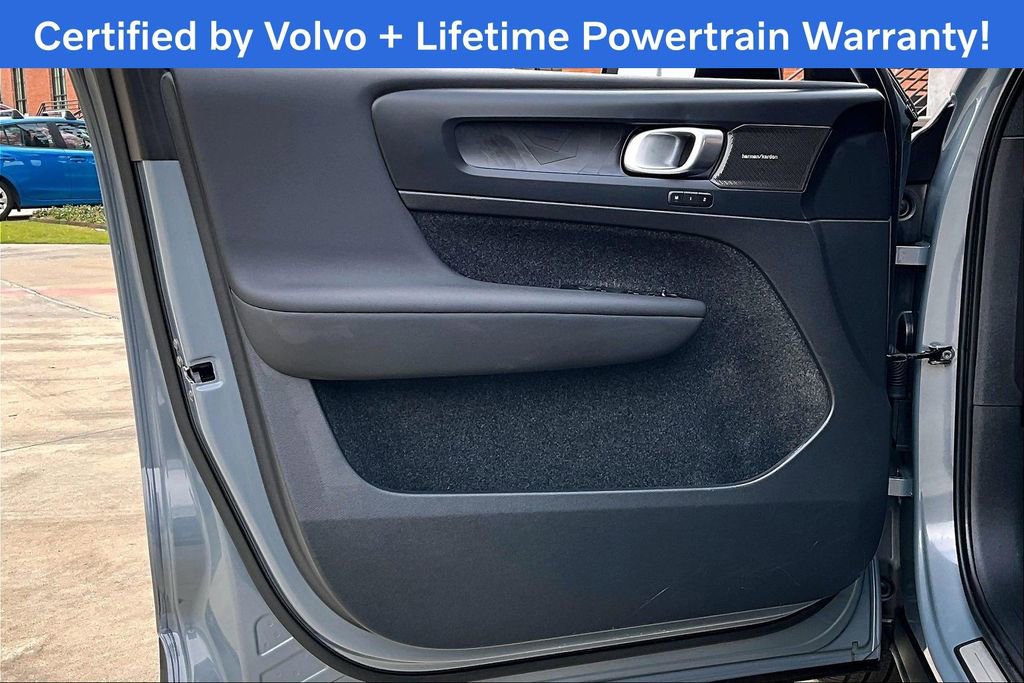 Certified 2023 Volvo C40 P8 Recharge Ultimate w/ Protection Package Premier image 23