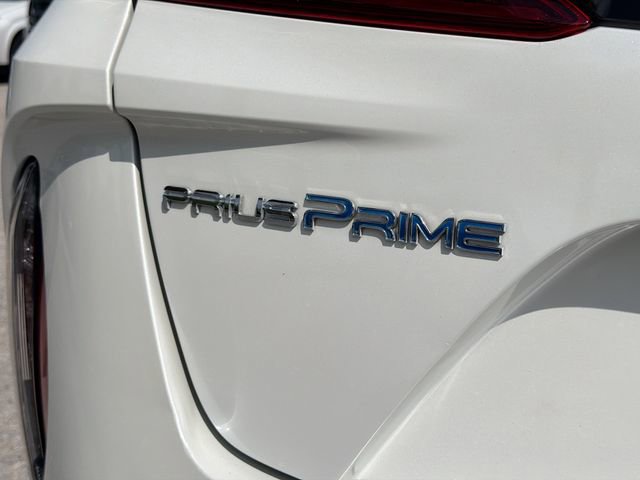 Used 2019 Toyota Prius Prime Plus FWD image 11