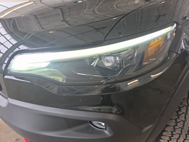 Used 2022 Jeep Cherokee Trailhawk w/ Sound & Nav Group image 30