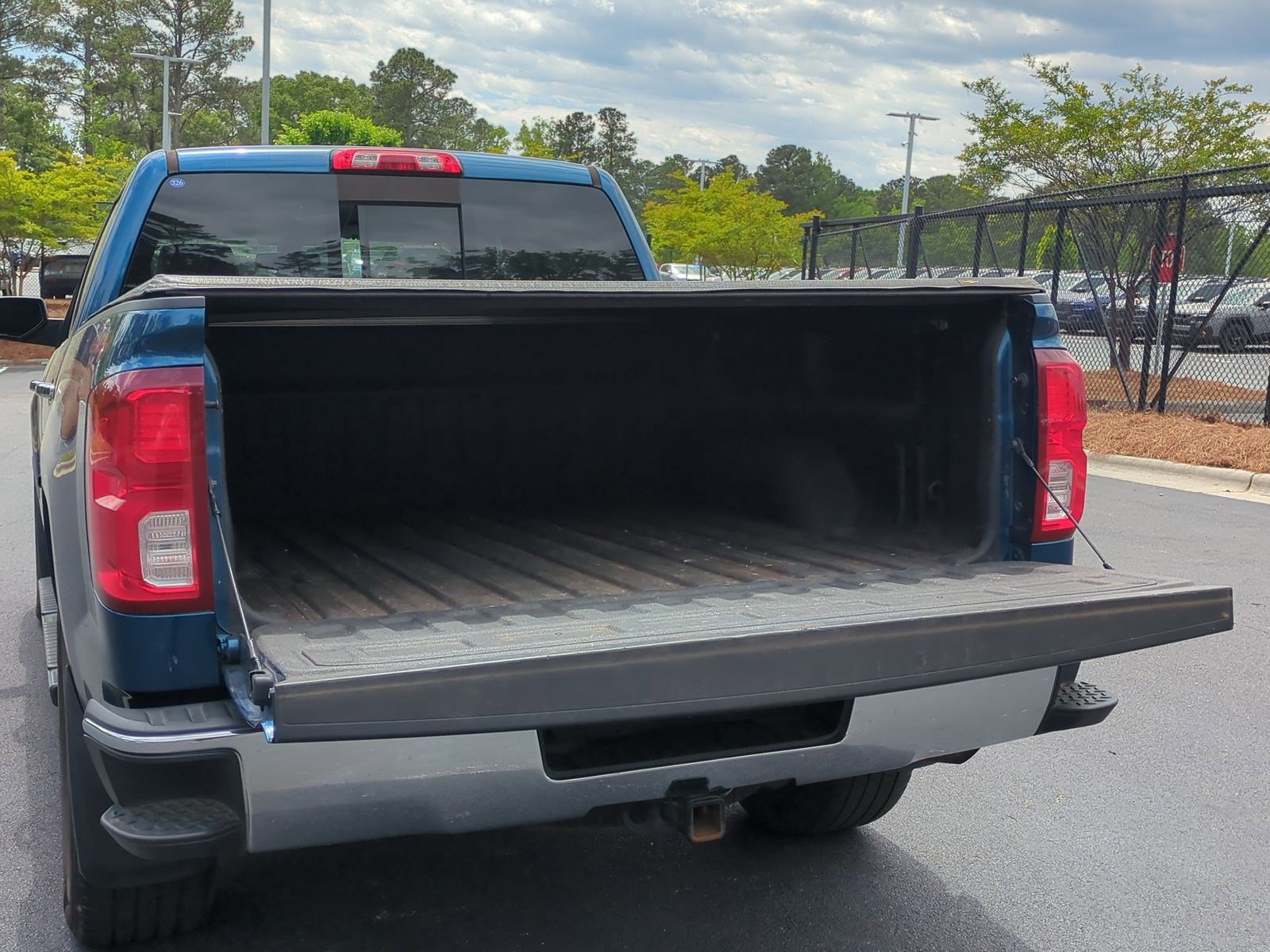 Used 2018 Chevrolet Silverado 1500 LTZ w/ Sport Package AWD/4WD image 32