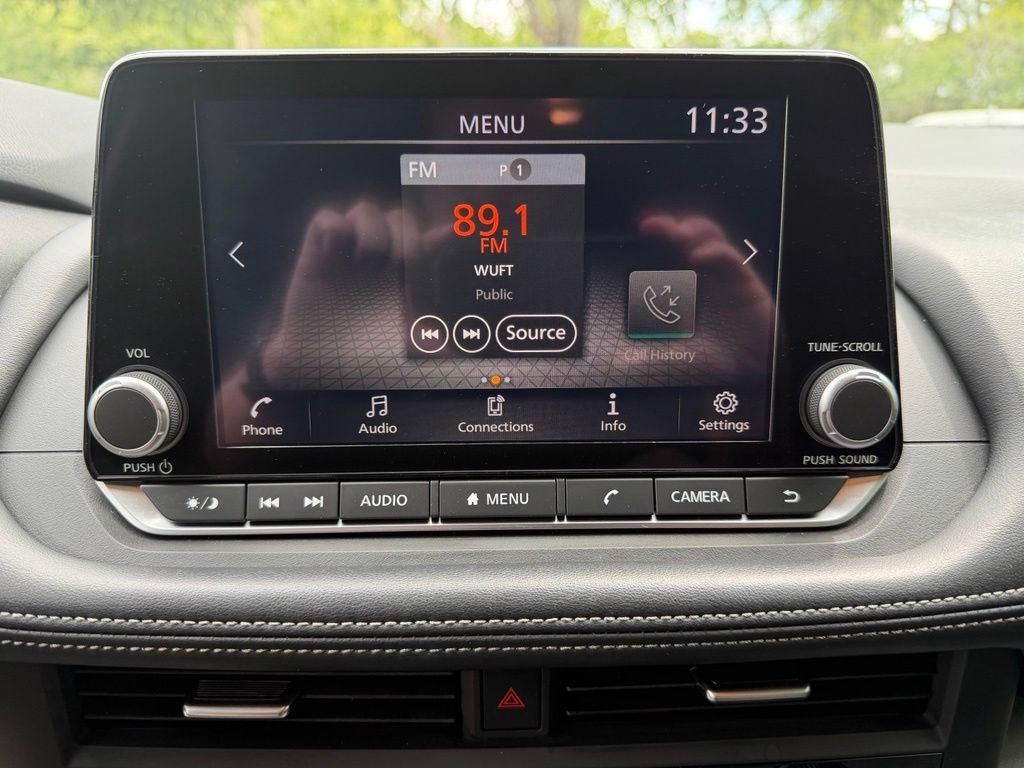 Used 2024 Nissan Rogue SV FWD image 25