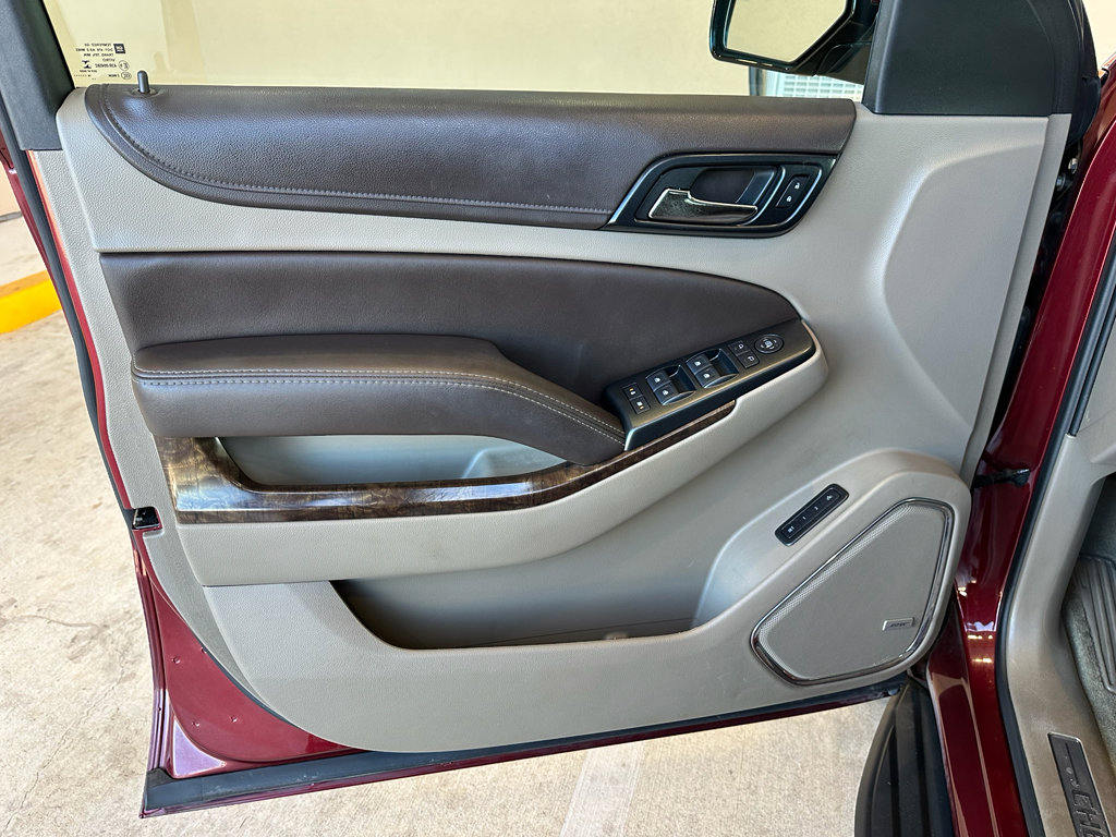 Used 2016 Chevrolet Suburban LT image 8