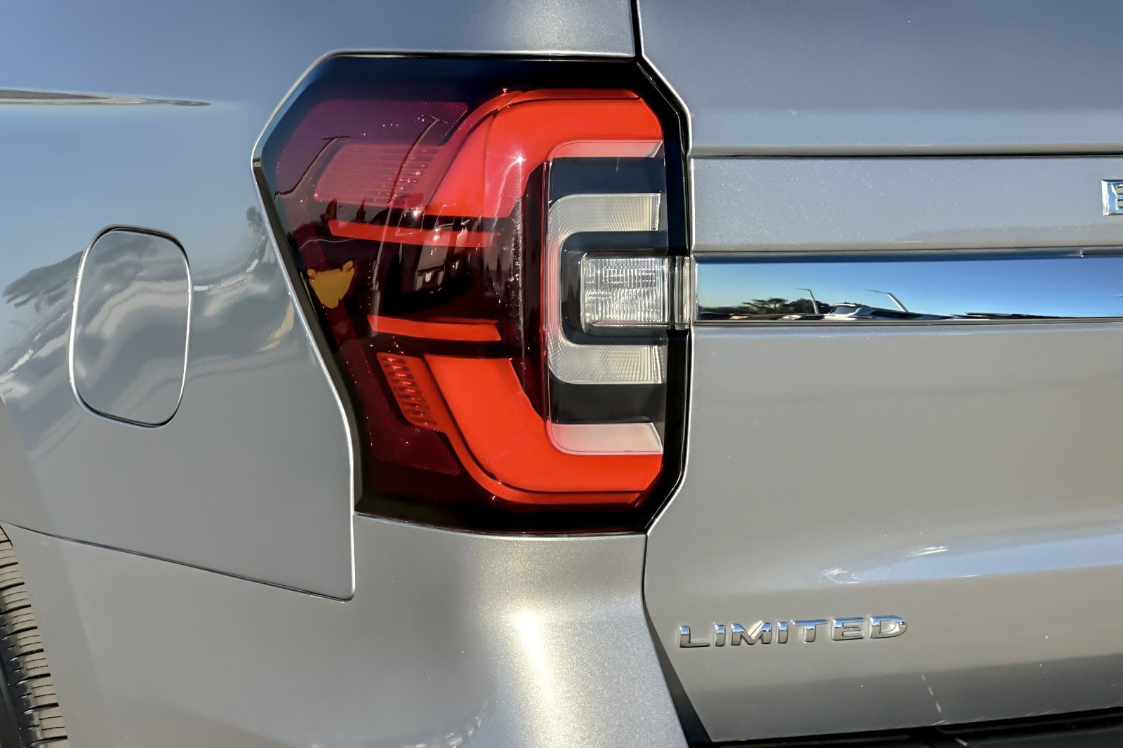 Used 2024 Ford Expedition Max Limited image 28