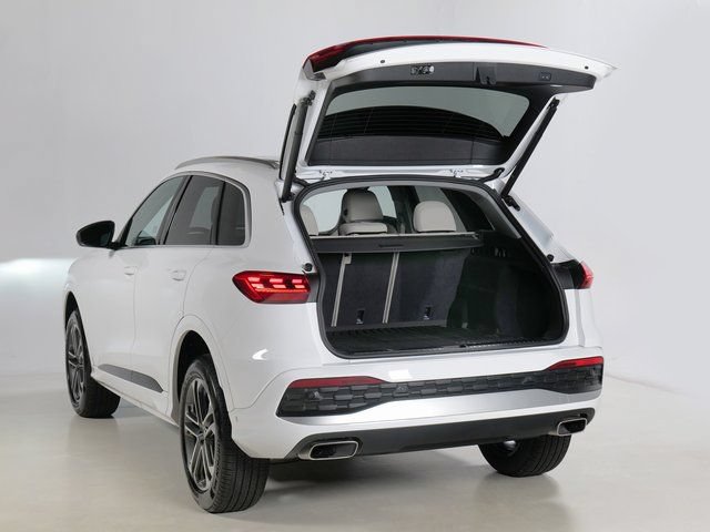 Certified 2025 Audi Q5 Premium w/ Convenience Package AWD/4WD image 6