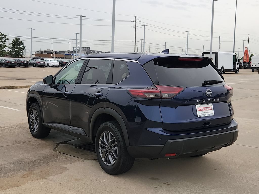 Used 2026 Nissan Rogue SV FWD image 7