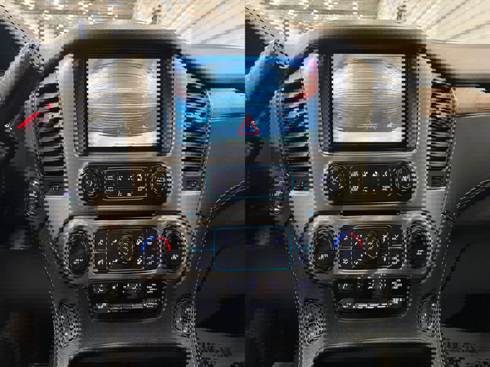 Used 2019 GMC Yukon XL Denali w/ Denali Ultimate Package AWD/4WD image 17