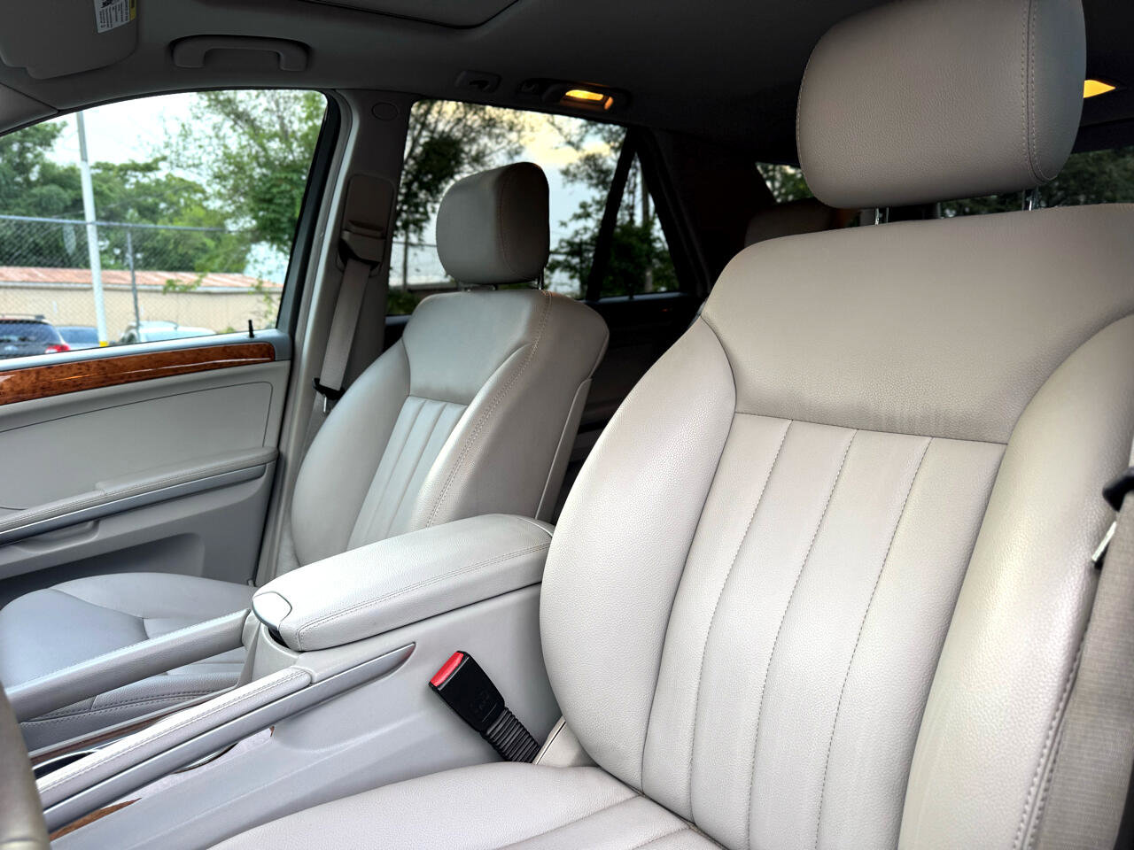 Used 2008 Mercedes-Benz ML 350 4MATIC w/ P1 Pkg image 13
