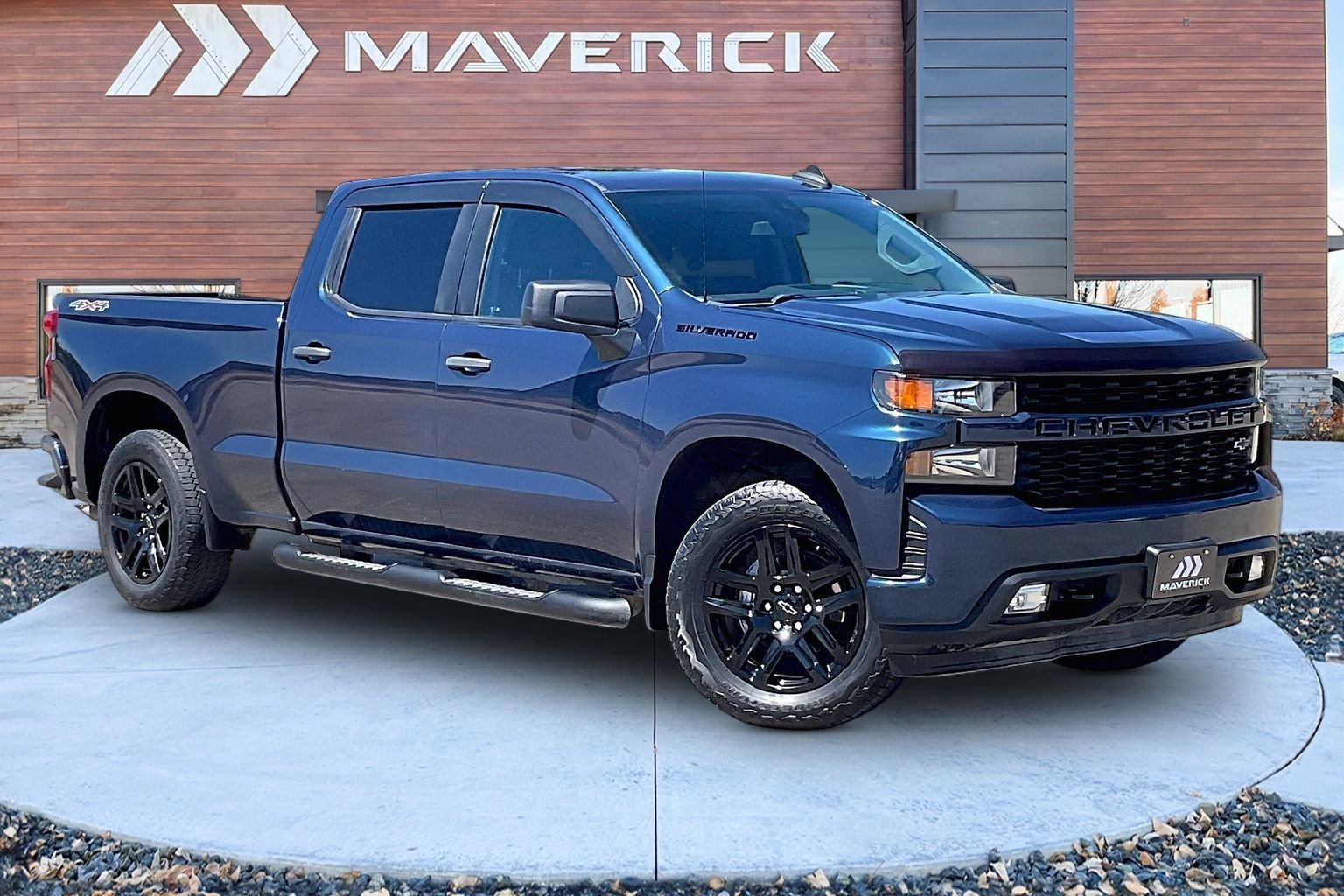 Used 2022 Chevrolet Silverado 1500 Custom w/ LPO, Blackout Package AWD/4WD image 1