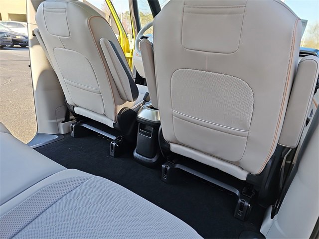 New 2025 Volkswagen ID. Buzz 1st Edition image 11