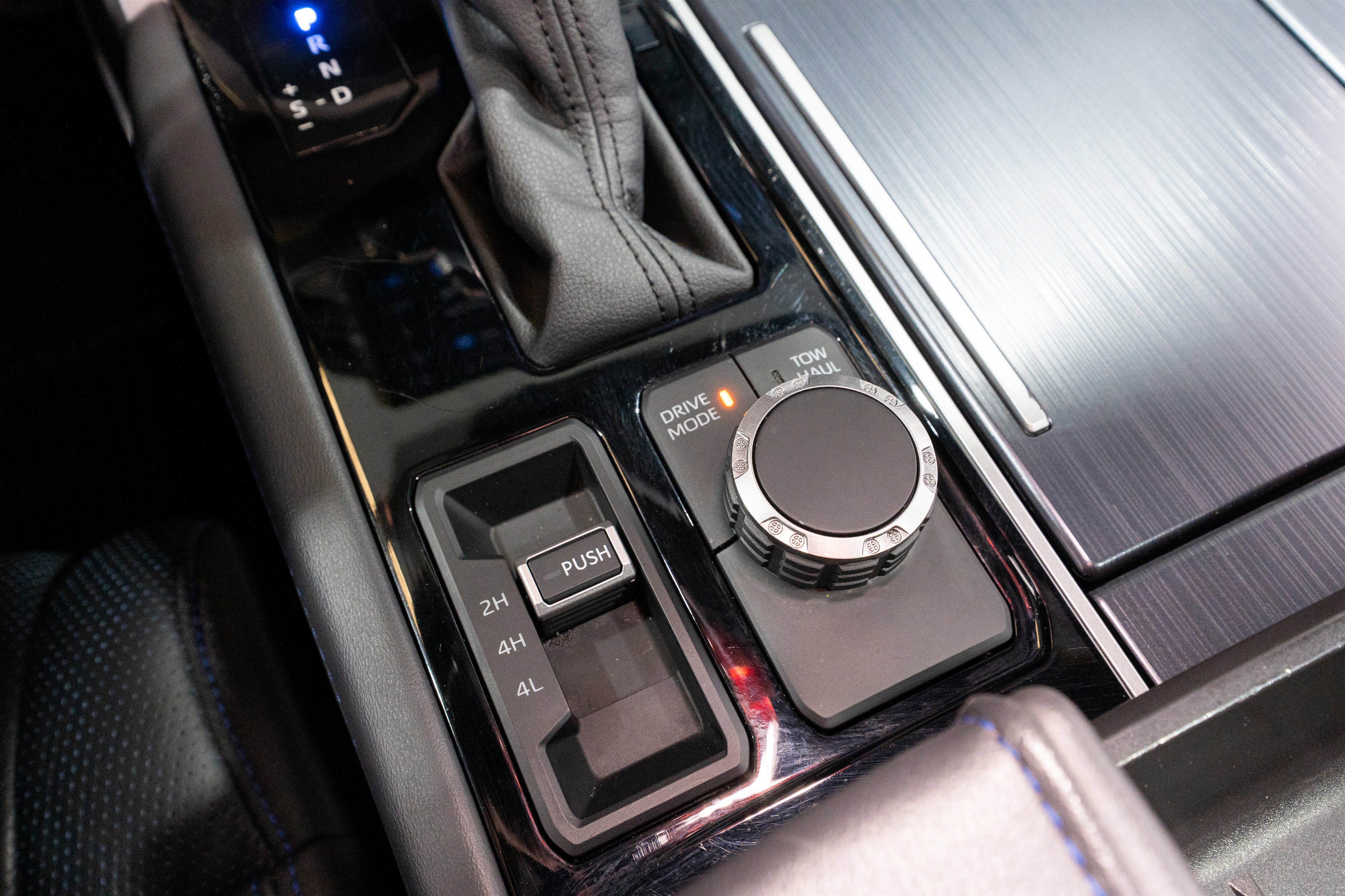 Used 2025 Toyota Tundra Platinum image 27