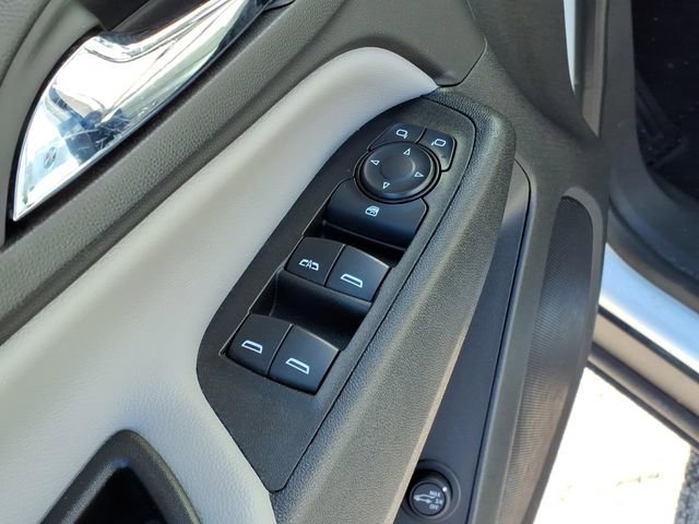 Used 2023 Chevrolet Equinox LT w/ Driver Convenience Package image 13