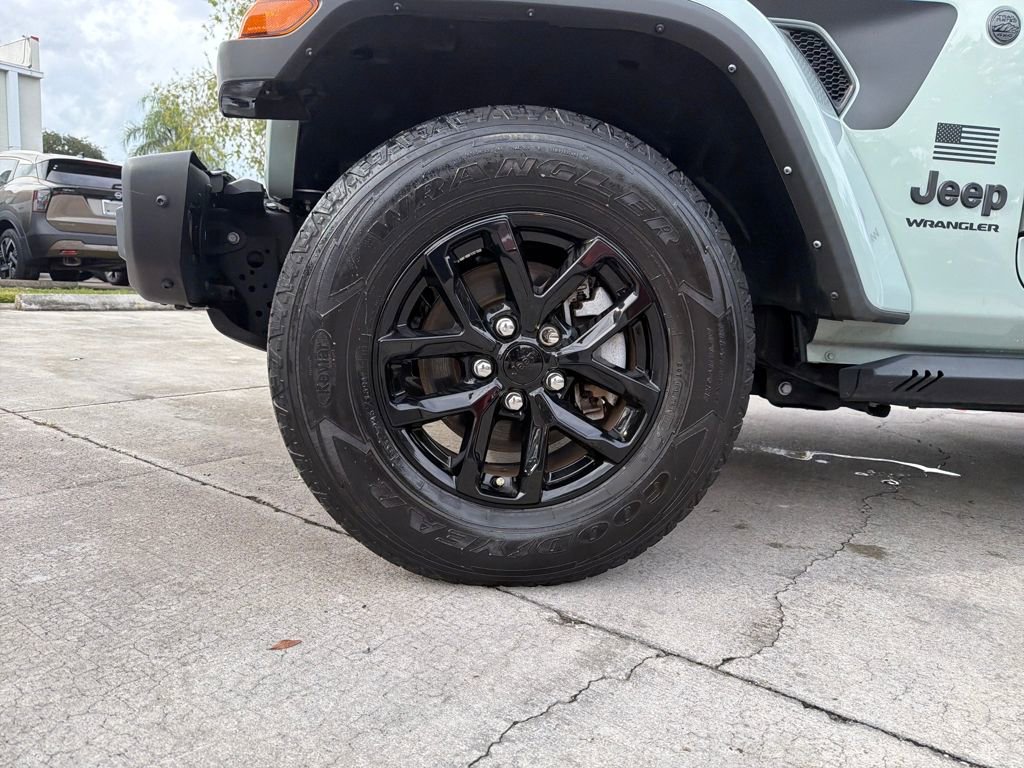 Used 2023 Jeep Wrangler Sport image 12