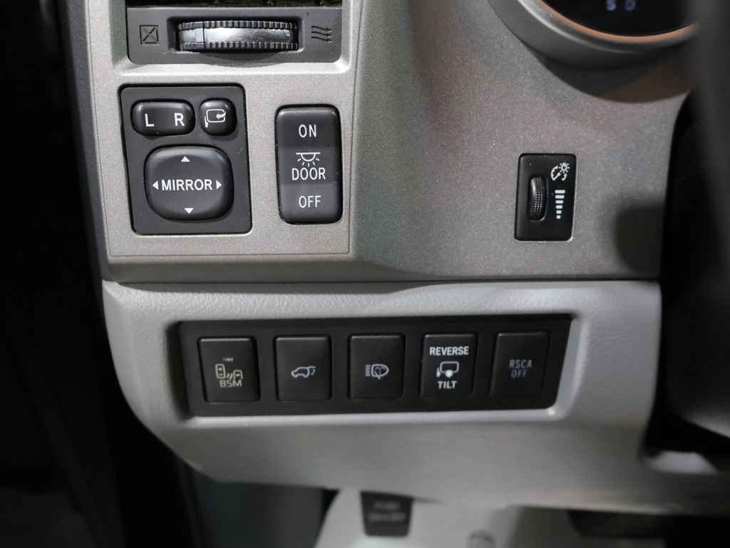 Used 2013 Toyota Sequoia Platinum AWD/4WD image 32