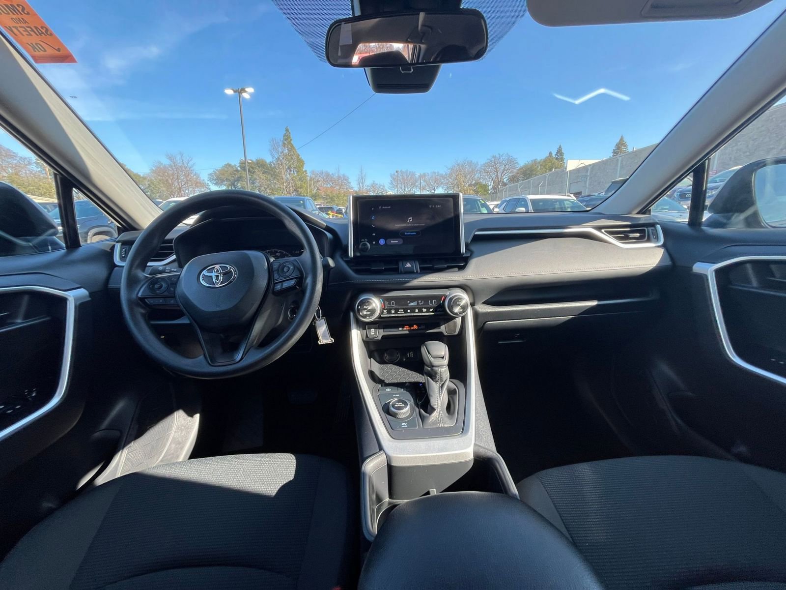 Used 2025 Toyota RAV4 LE image 32