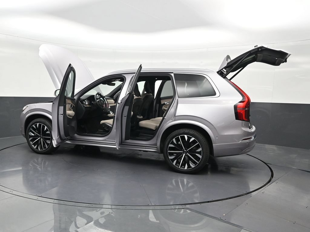 New 2026 Volvo XC90 B6 Plus w/ Protection Package Premier AWD/4WD image 32