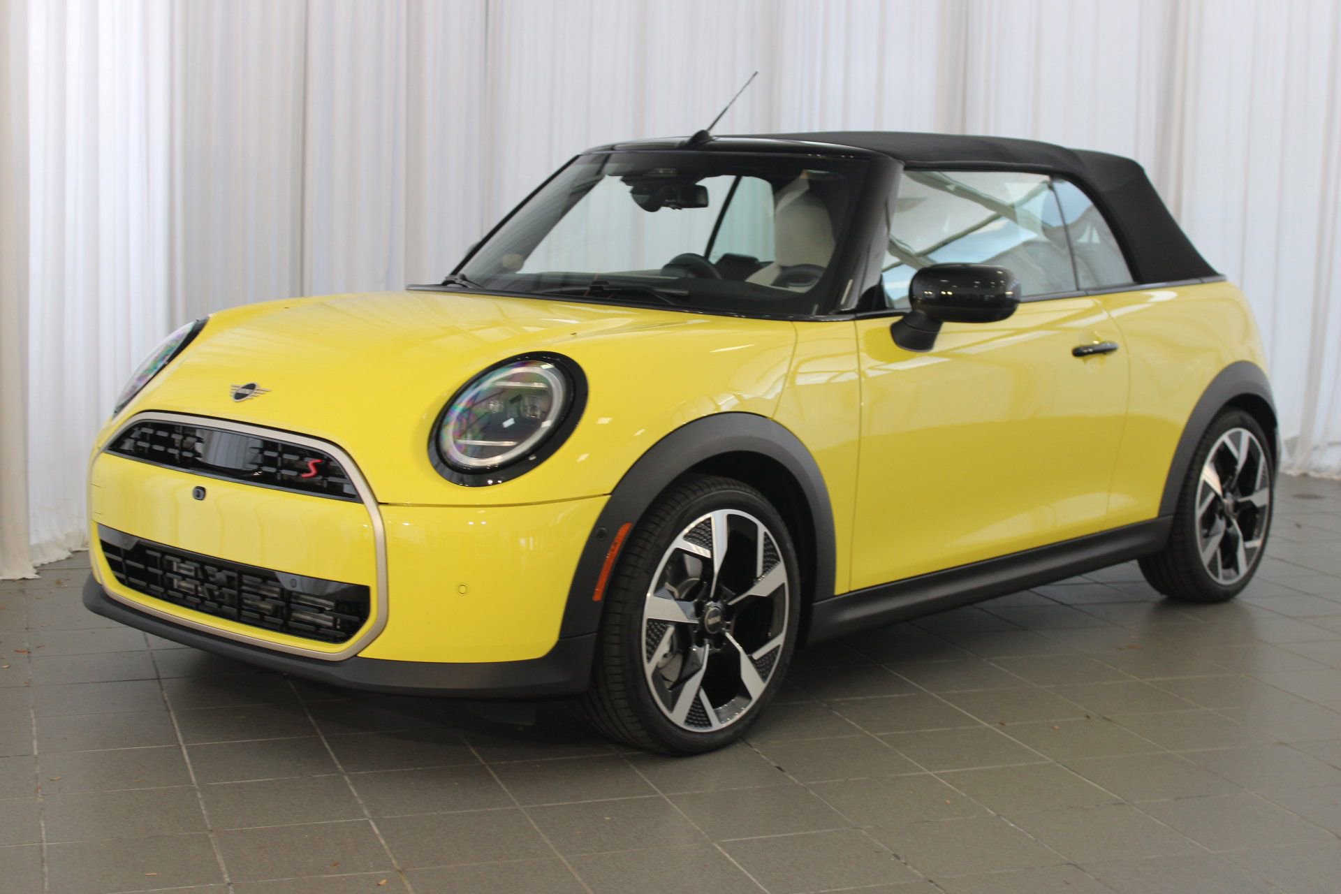 New 2026 MINI Cooper S image 18