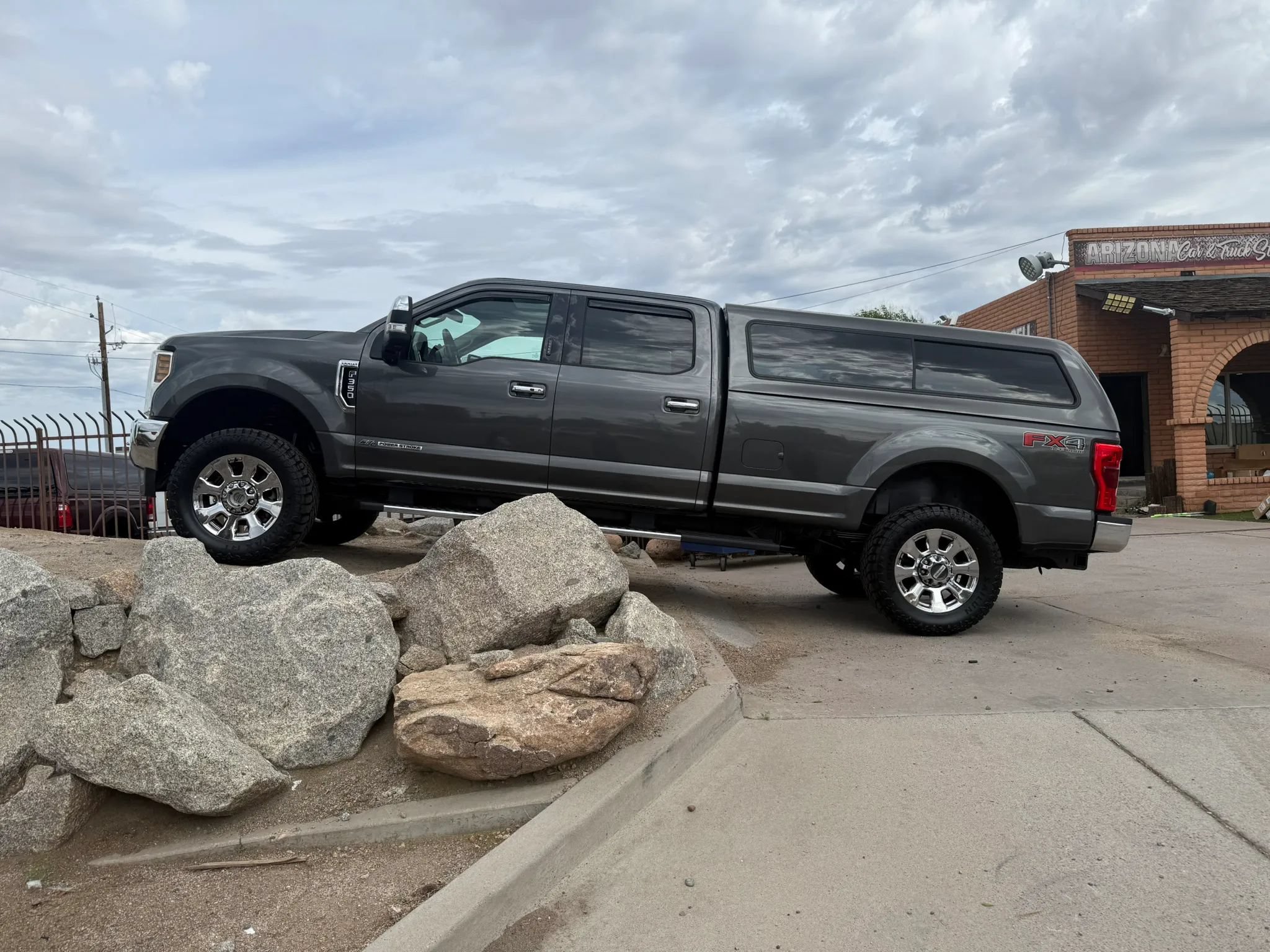 Used 2018 Ford F350 Lariat w/ Lariat Ultimate Package AWD/4WD image 1