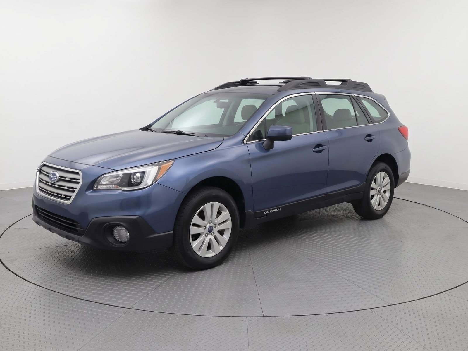 Used 2016 Subaru Outback 2.5i Premium AWD/4WD image 2