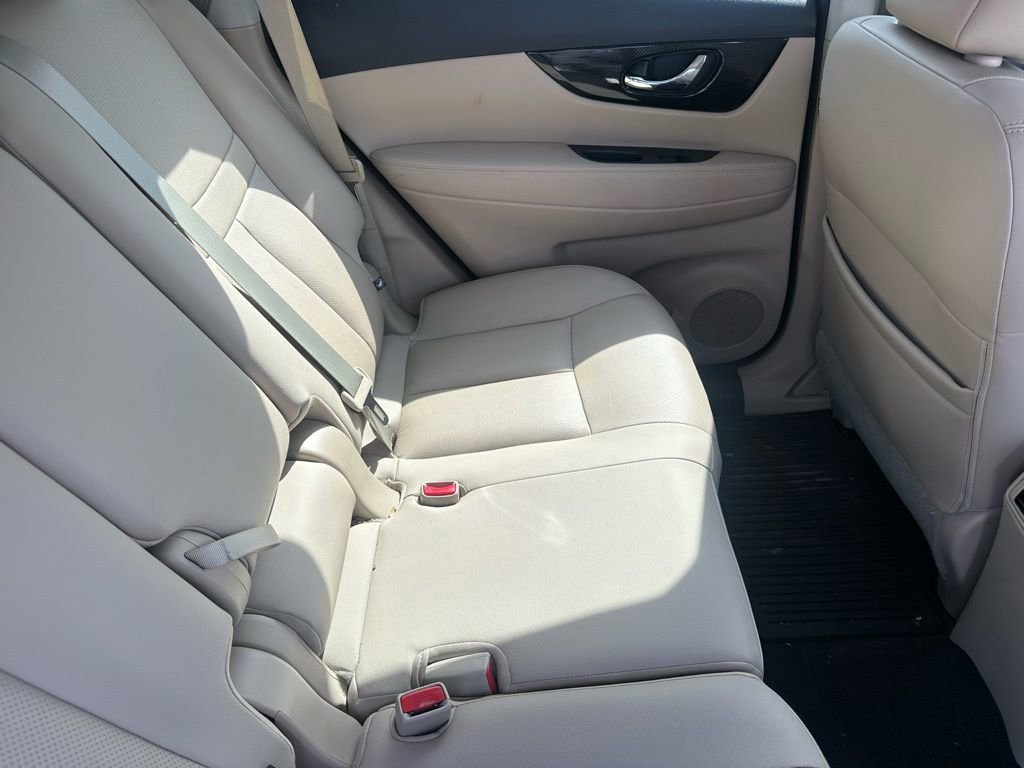 Used 2017 Nissan Rogue SL w/ SL Premium Package image 20