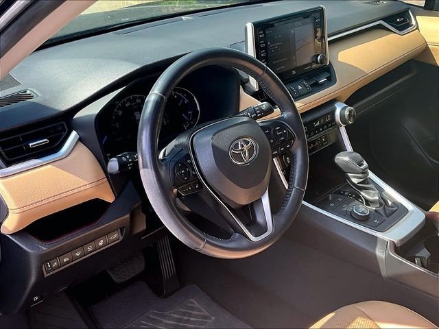Used 2019 Toyota RAV4 Limited AWD/4WD image 14