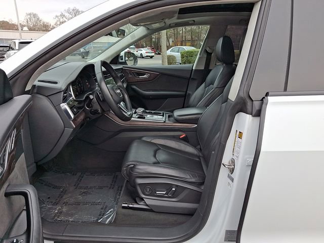 Used 2020 Audi Q8 Prestige w/ Prestige Package image 17