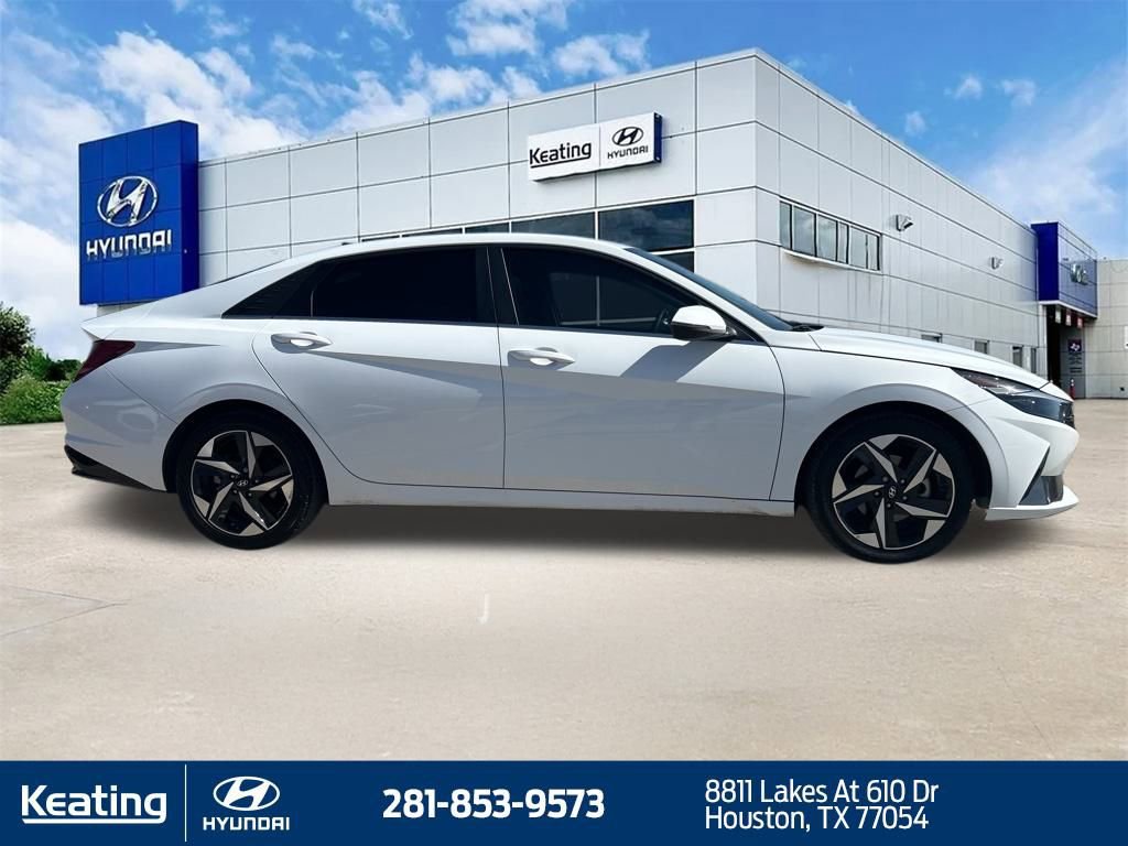 Used 2023 Hyundai Elantra Limited image 13