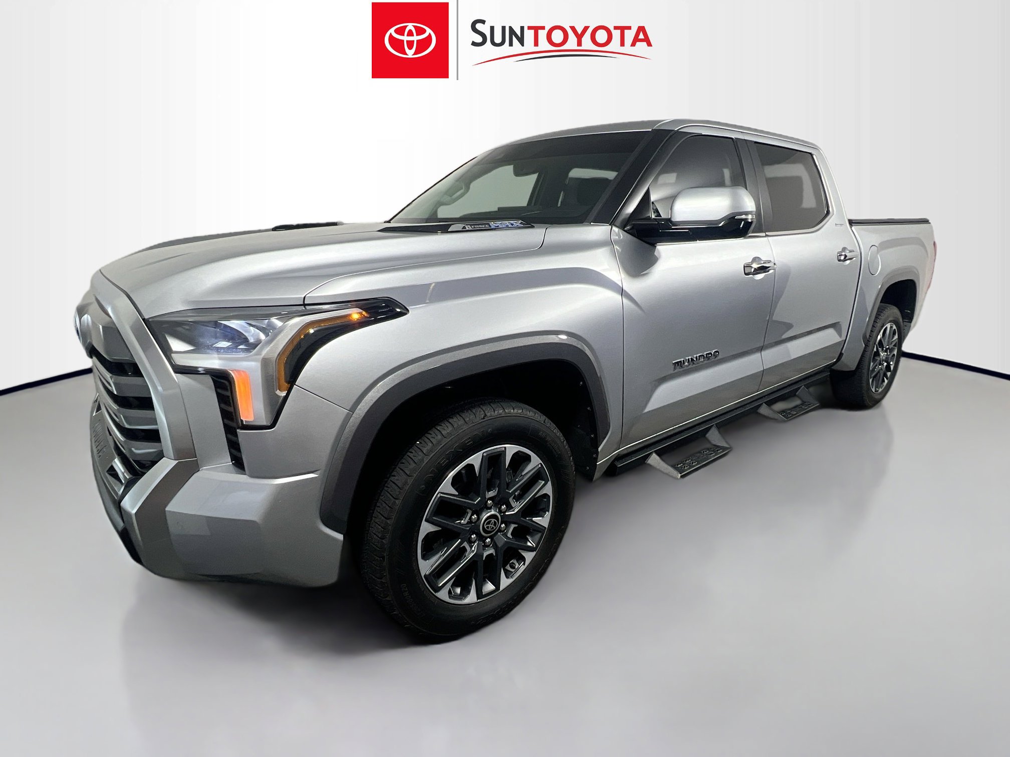 Used 2024 Toyota Tundra Limited AWD/4WD image 9