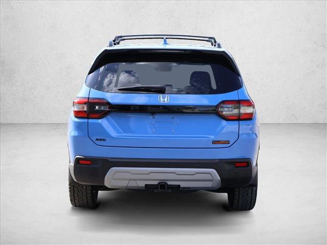 Used 2025 Honda Pilot TrailSport image 8