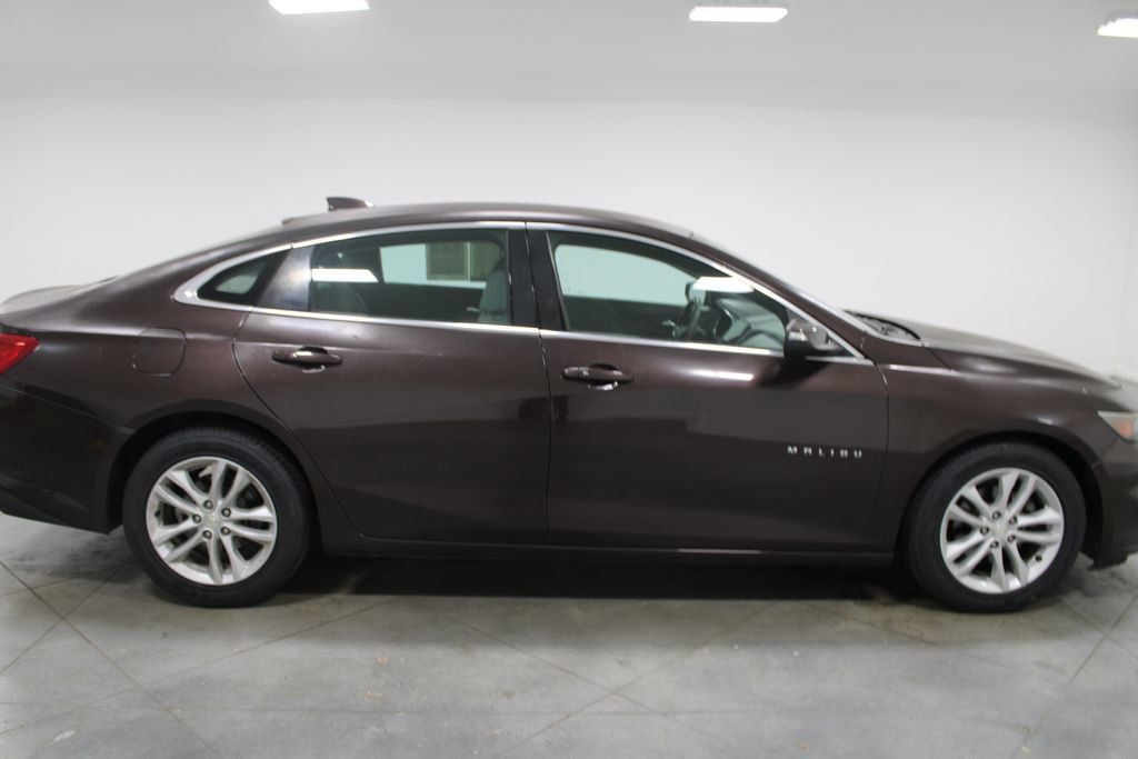 Used 2016 Chevrolet Malibu LT FWD image 11