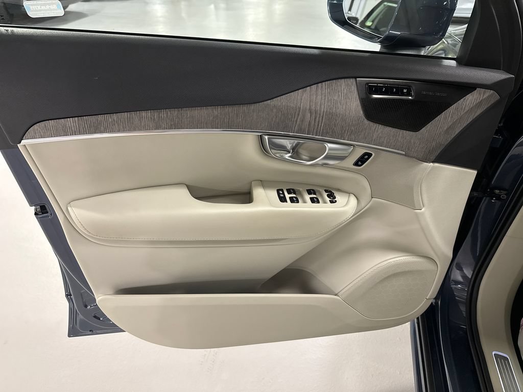 Certified 2023 Volvo XC90 B6 Plus w/ Protection Package Premier AWD/4WD image 9