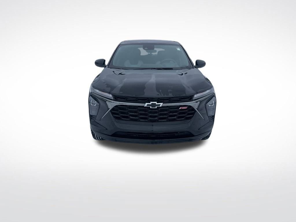 Used 2025 Chevrolet Trax RS w/ Driver Confidence Package image 8