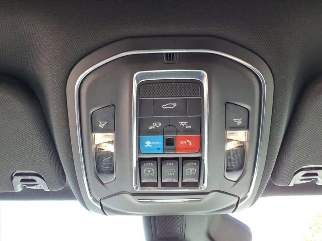 Used 2023 Jeep Wagoneer 4WD w/ Premium Group I image 26