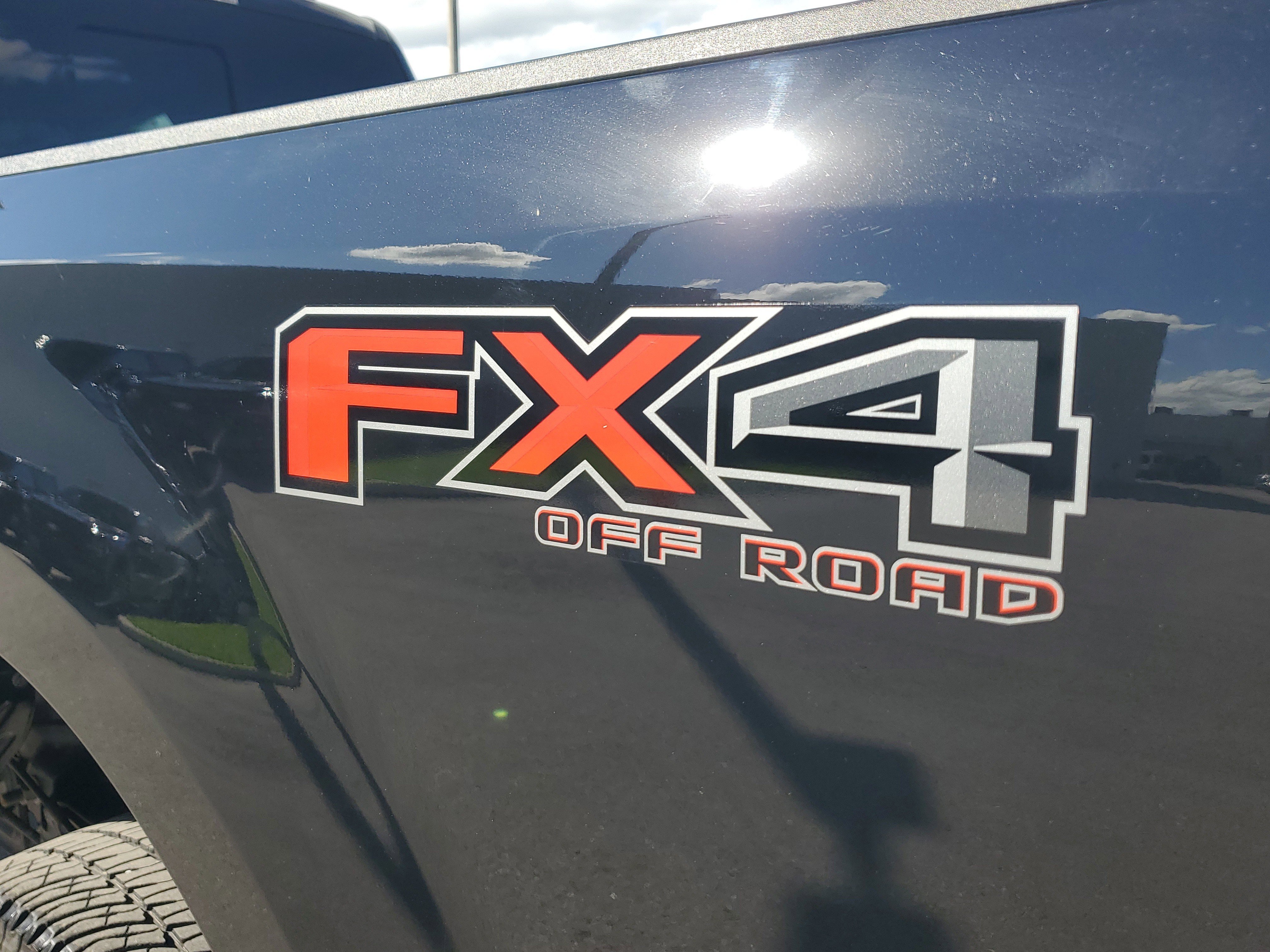 Used 2022 Ford F350 Lariat w/ Lariat Ultimate Package image 32