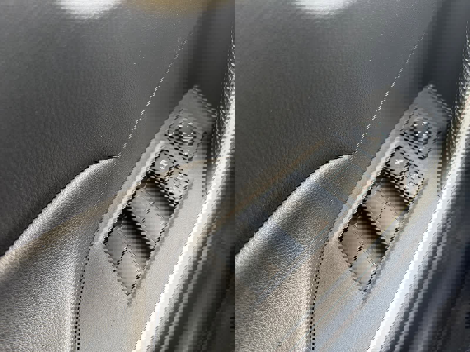 Used 2021 Toyota RAV4 XLE image 16