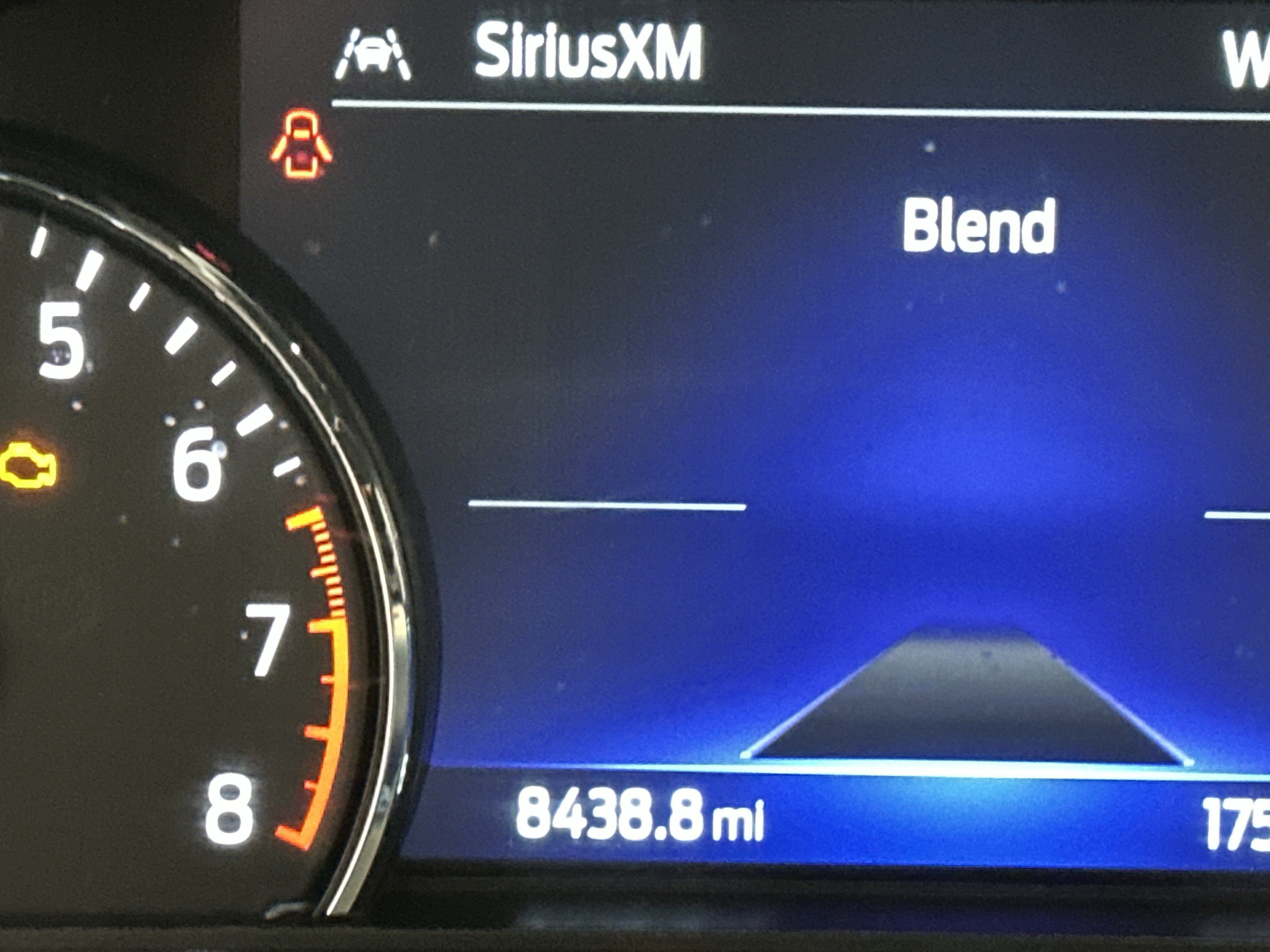 Used 2023 Ford Explorer XLT w/ Equipment Group 202A image 28