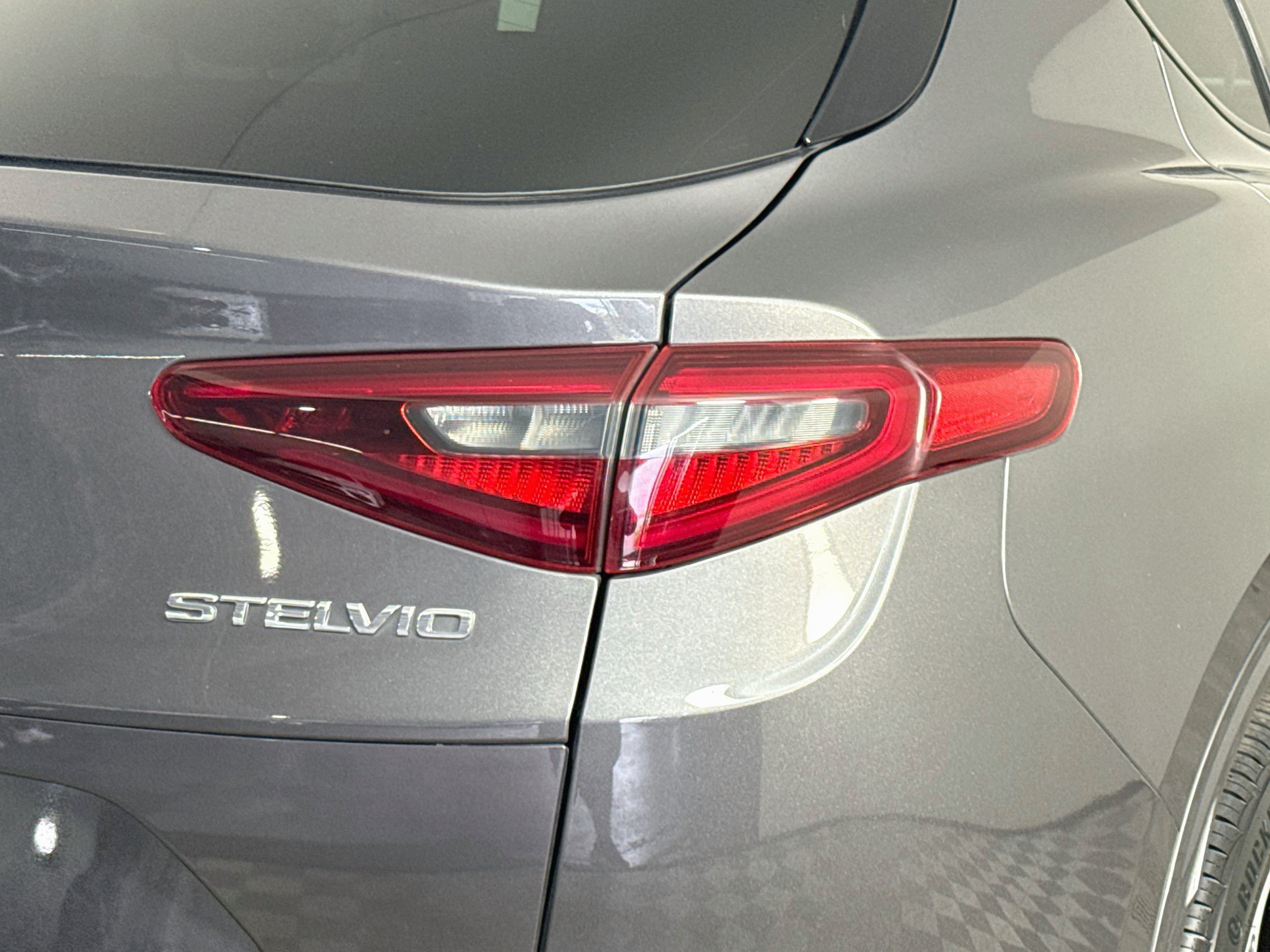 Used 2023 Alfa Romeo Stelvio Ti AWD/4WD image 34