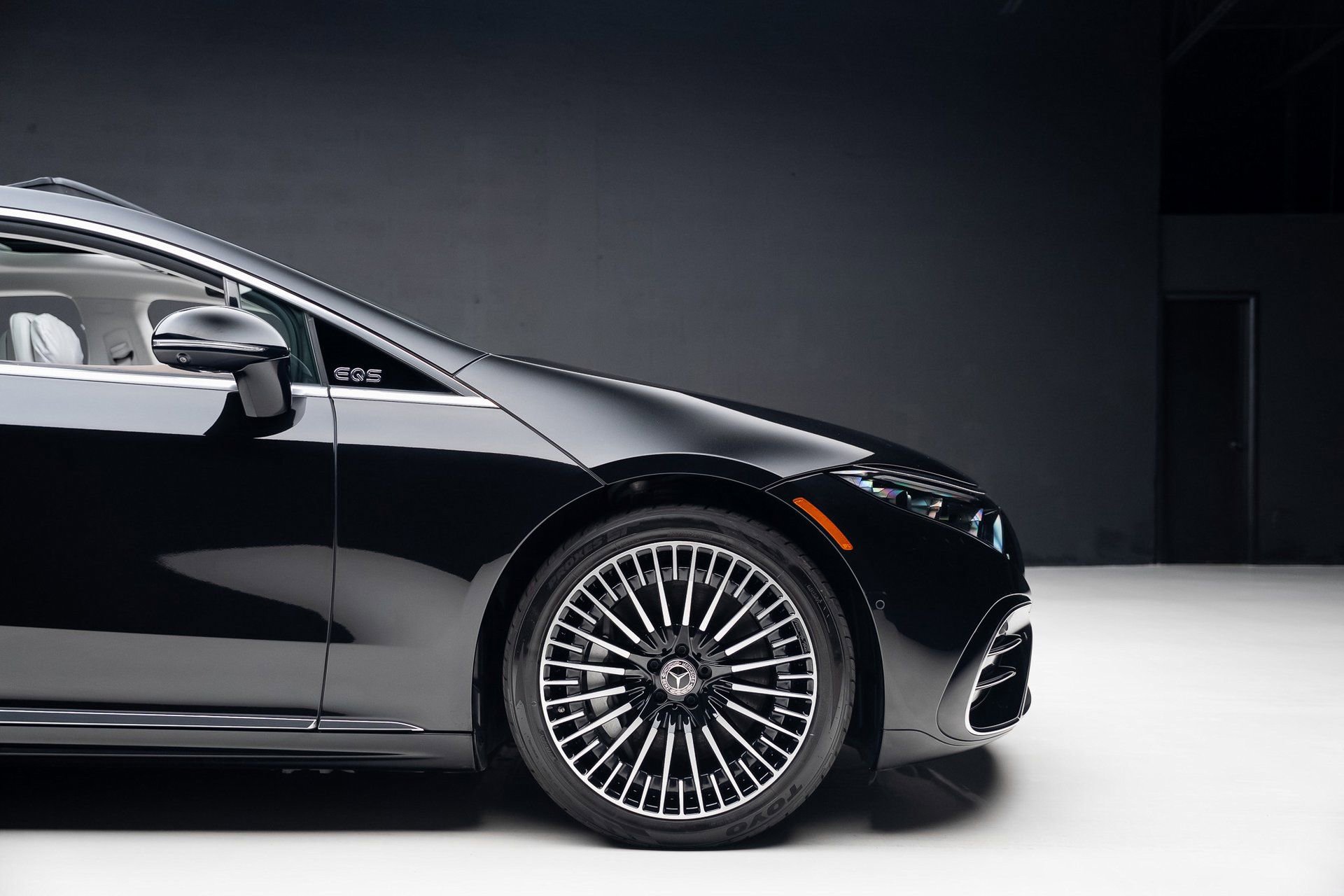 Used 2023 Mercedes-Benz EQS 450+ Sedan w/ AMG Line Exterior Package image 37